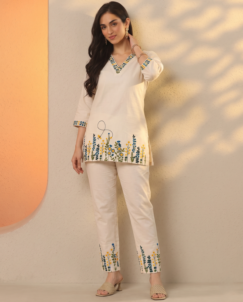 Miyami off-white flattering V-neckline embroidred work co-ord set